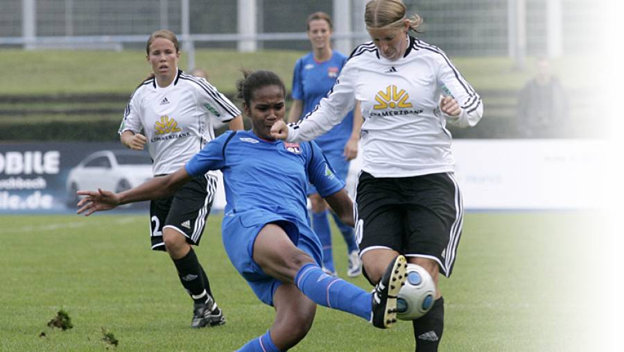 Frauen werden fitter durch Fußball