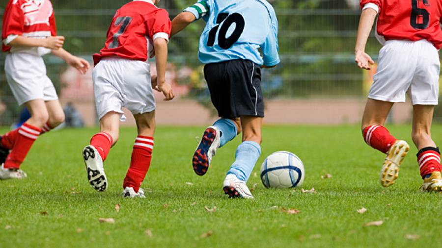 Fußball mit Knorpelschaden – Was ist noch möglich, Dr. Sport?