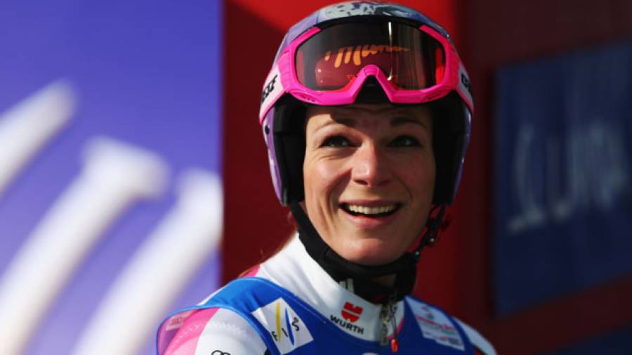 Maria Höfl-Riesch trägt deutsche Fahne bei Eröffnungsfeier