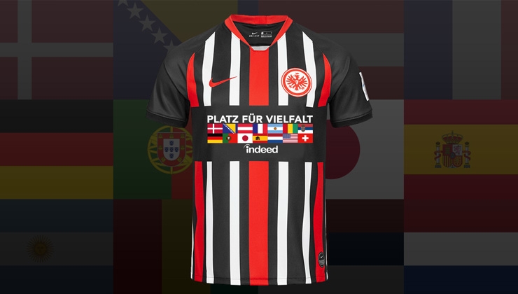 Eintracht Frankfurt hat #PlatzfürVielfalt auf dem Trikot