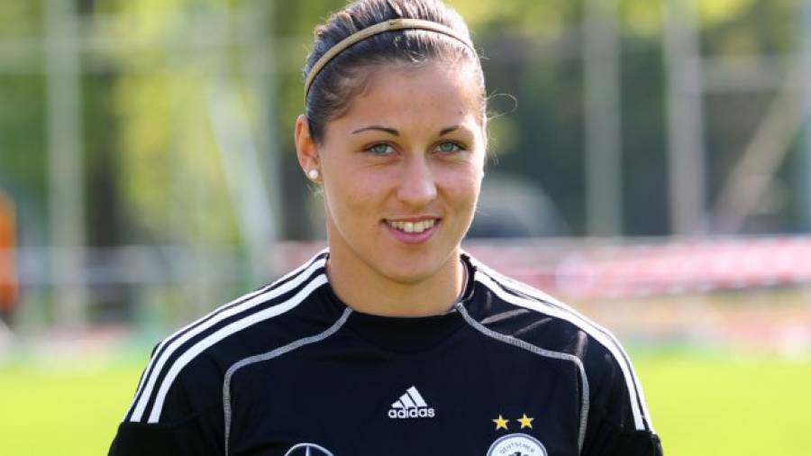 Frauen-WM 2011 – Torhüterin Lisa Weiß im Interview