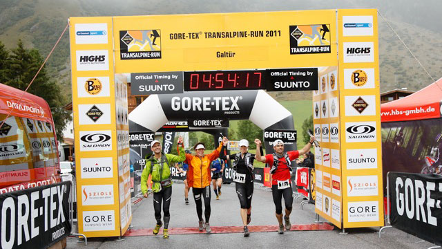 Halbzeit beim Gore-Tex® Transalpine Run: Salomon-Teams auf Spitzenpositionen