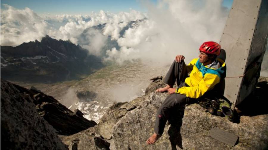 Von Bouldern bis Free B.A.S.E – Extremkletterer Hansjörg Auer im Interview