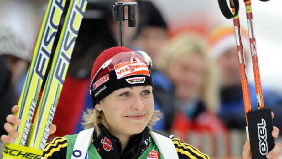 Biathlon 7,5 km Sprint der Damen: Anastazia Kuzmina gewinnt Gold